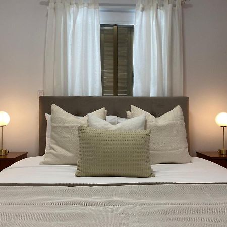 Phaedrus Living: City View Luxury Flat Androcleous Paphos Esterno foto