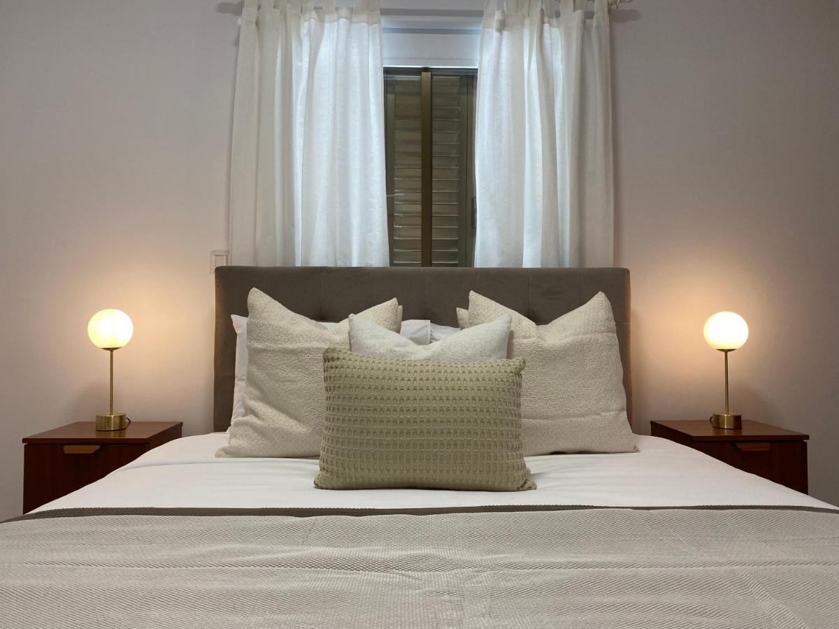 Phaedrus Living: City View Luxury Flat Androcleous Paphos Esterno foto