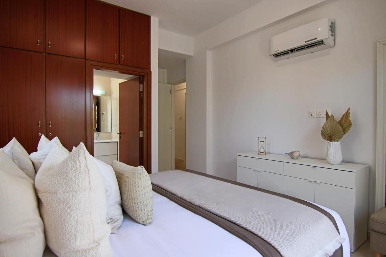 Phaedrus Living: City View Luxury Flat Androcleous Paphos Esterno foto